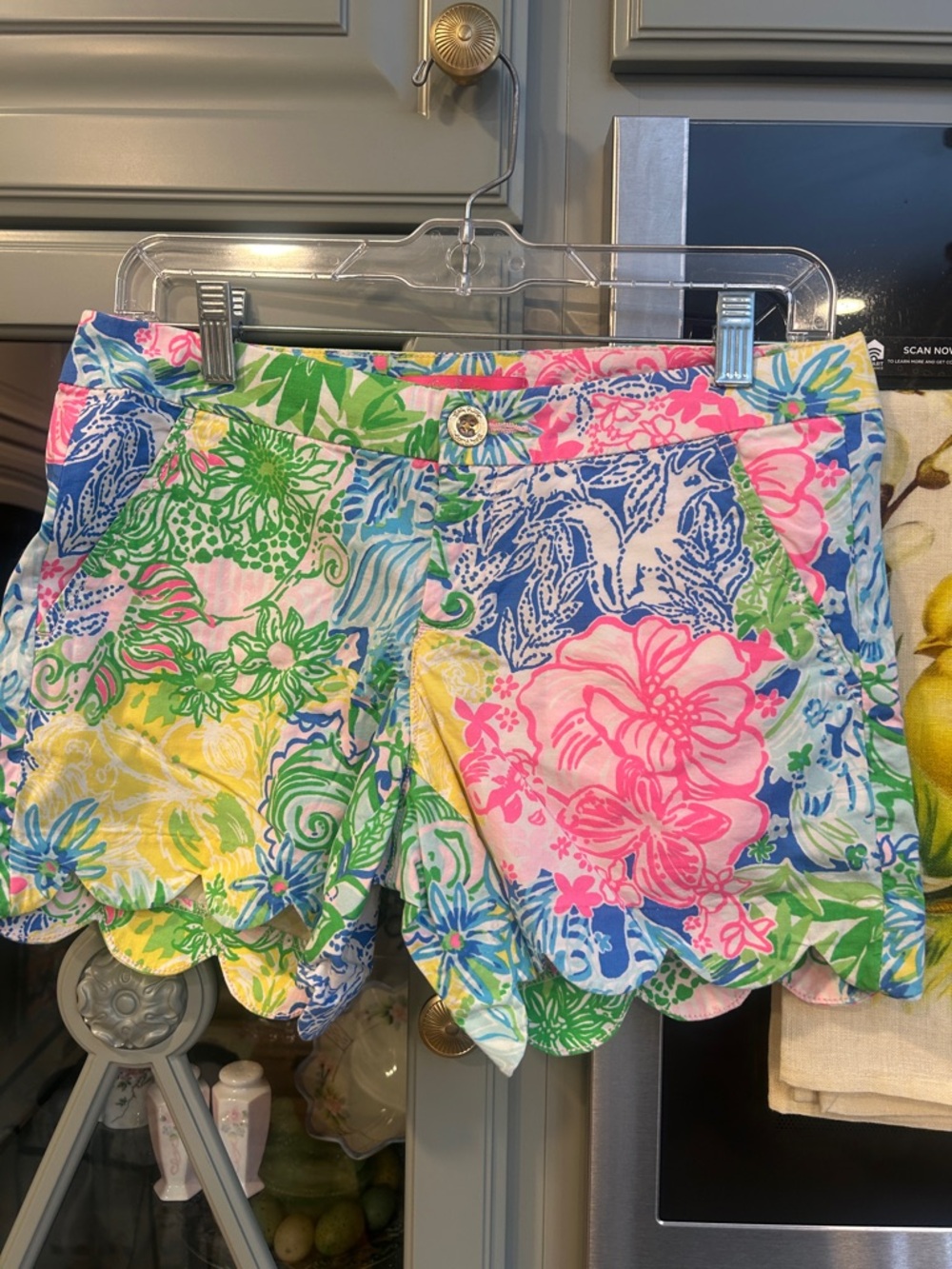 Lilly Pulitzer Multicolor Floral Scallop-Hem Shorts